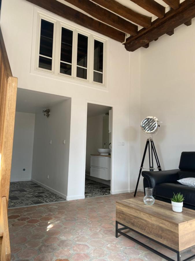 Studio Duplex Avec Spa Et Cour Privee Bonnelles Eksteriør bilde
